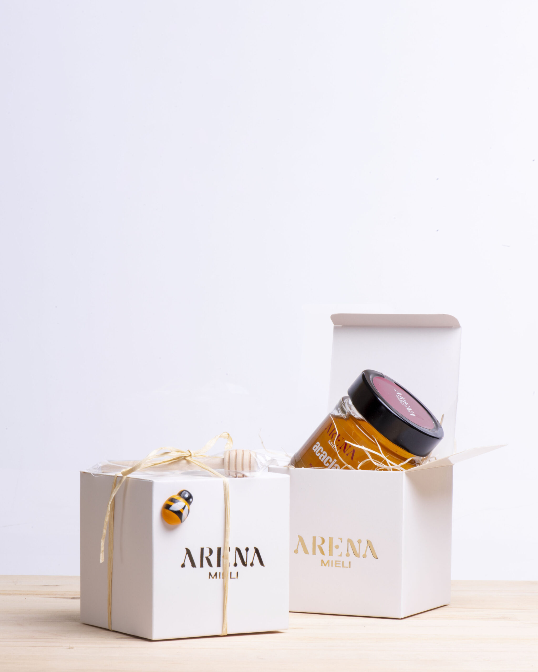 Confezione regalo bianca – Eleganza naturale - immagine 2